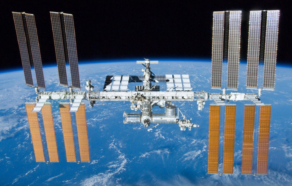 Estação Espacial Internacional. https://www.ngenespanol.com/el-espacio/asi-sera-el-fin-de-la-estacion-espacial-internacional/